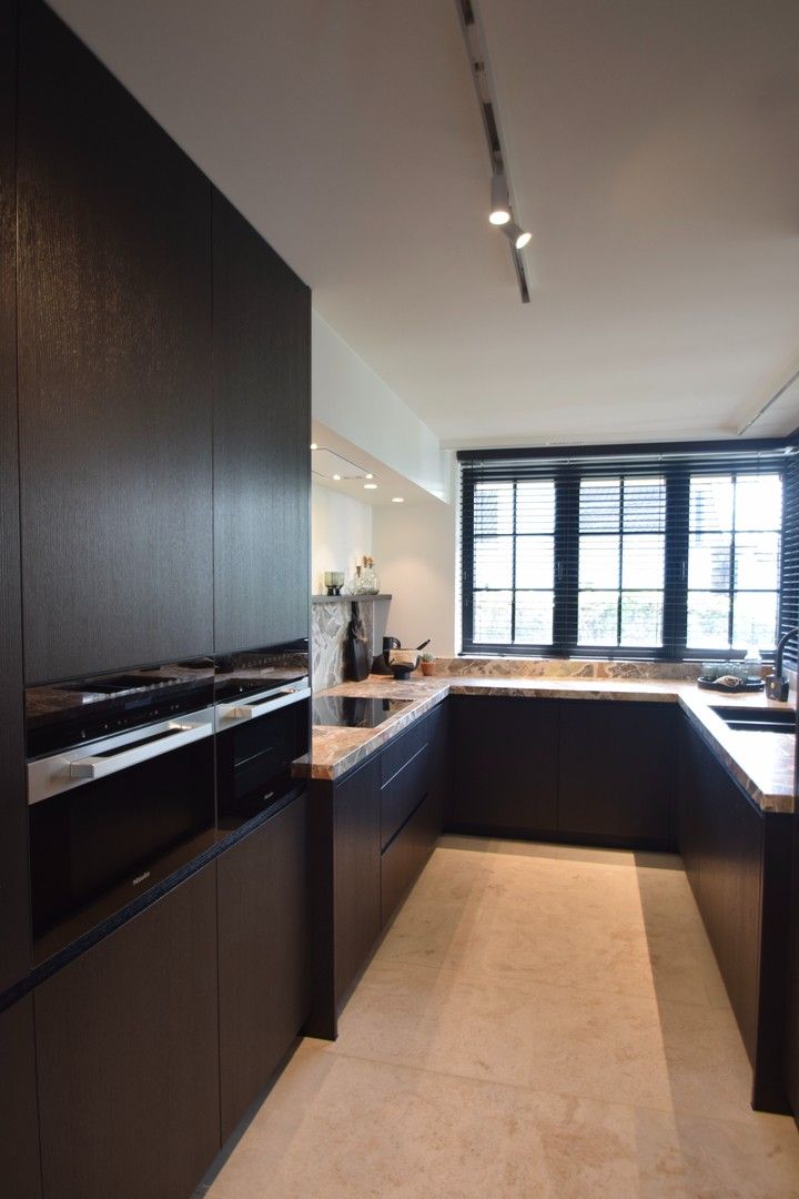 Alleenstaande villa uitzonderlijk rustig gelegen in een groene omgeving, aan de rand van het Zoute vlakbij de Kalfsmolen en de Graaf Jansdijk. foto 6