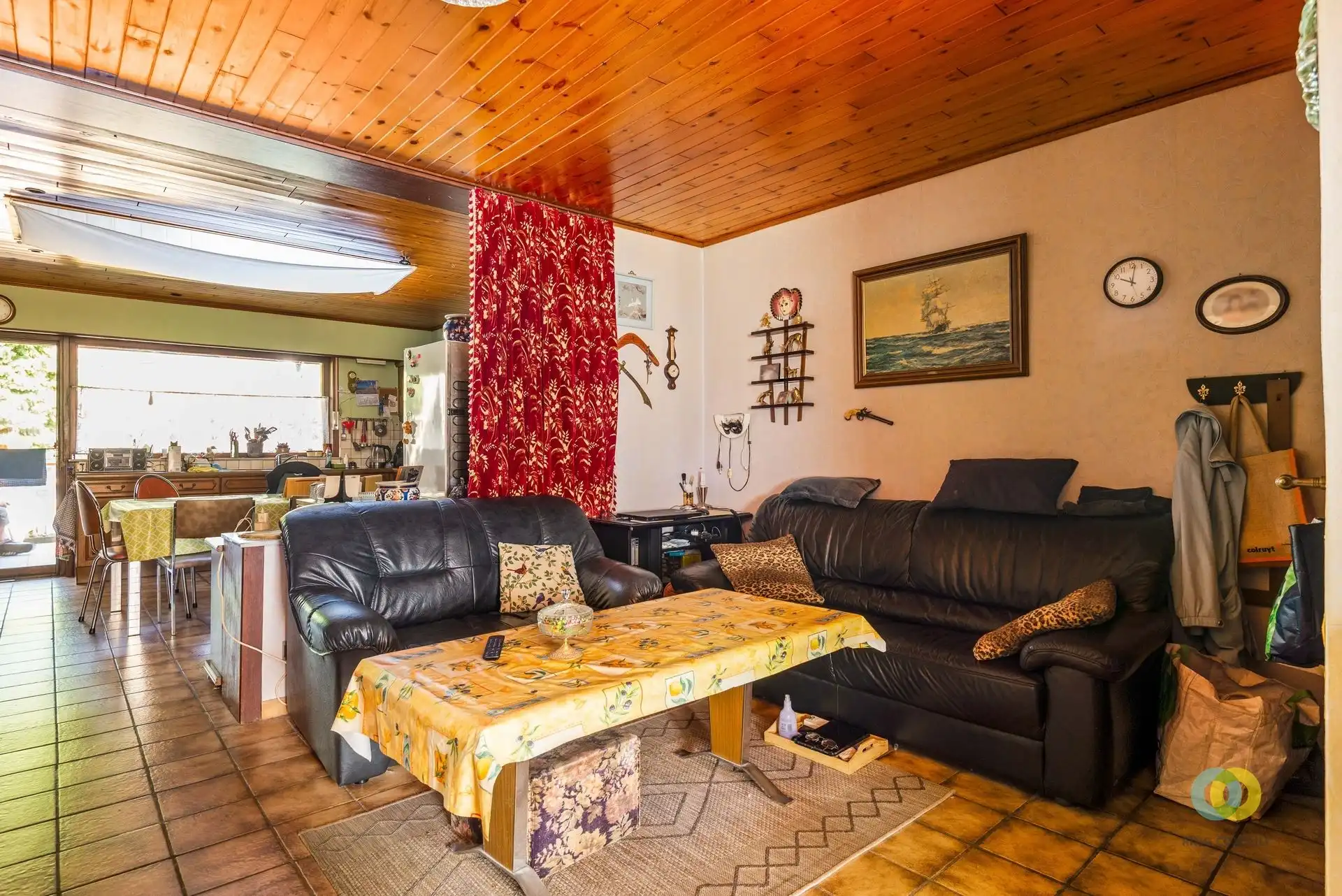 Woning met staanplaats en tuin foto 3