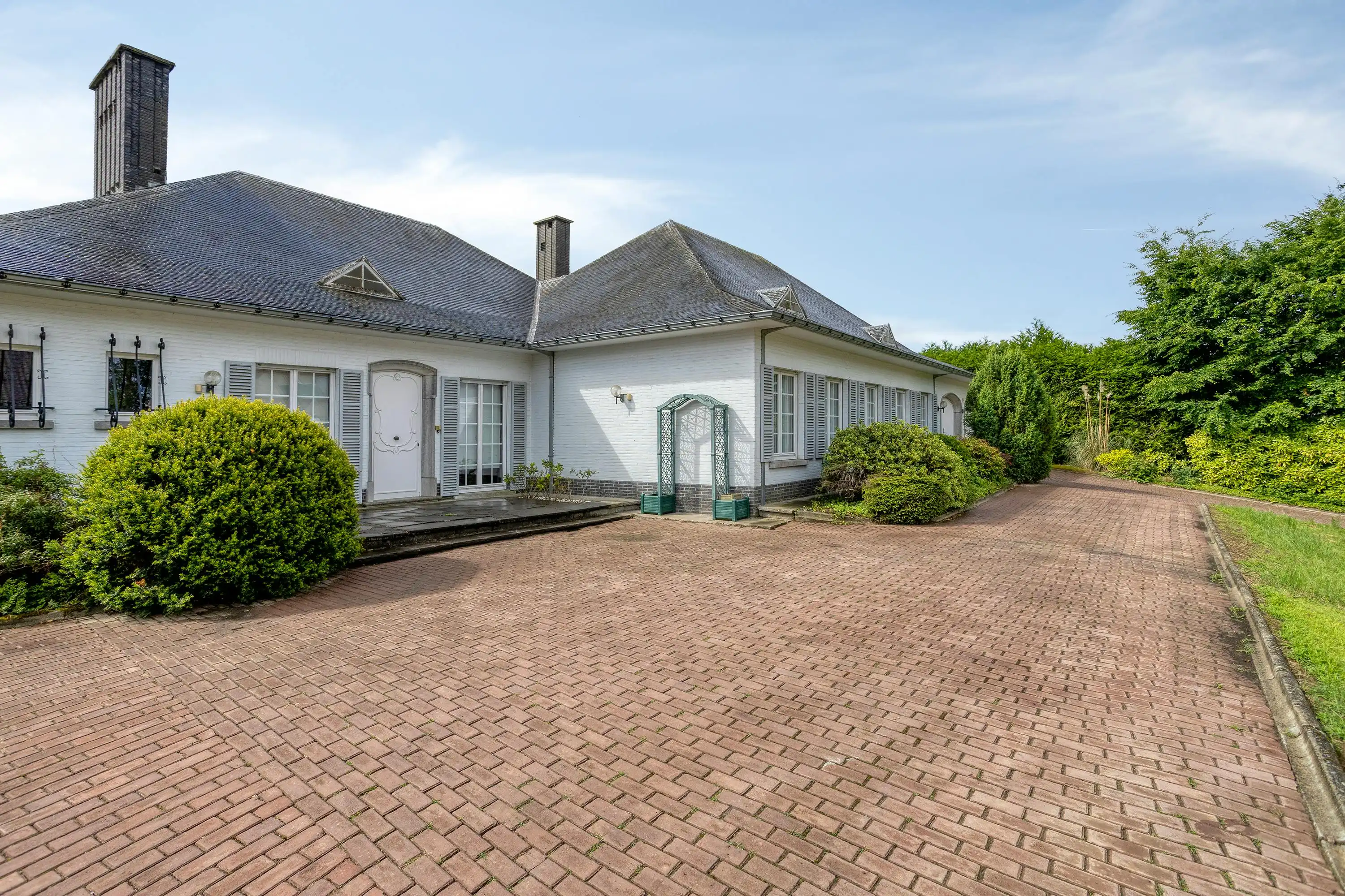 Mooi gelegen landhuis te koop in Meerbeke foto 35