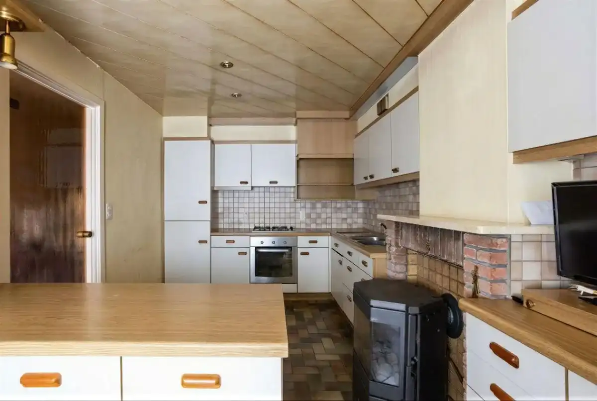 Te renoveren starterswoning in Harelbeke! foto 7