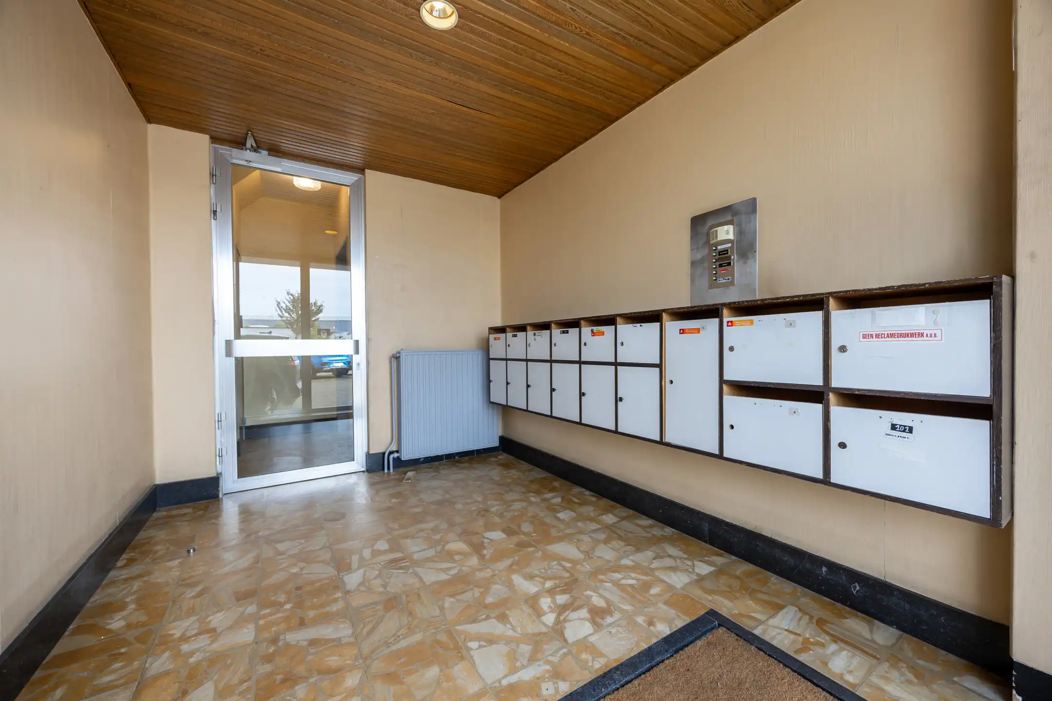 Hoekappartement met 1 slaapkamer en terras foto 11