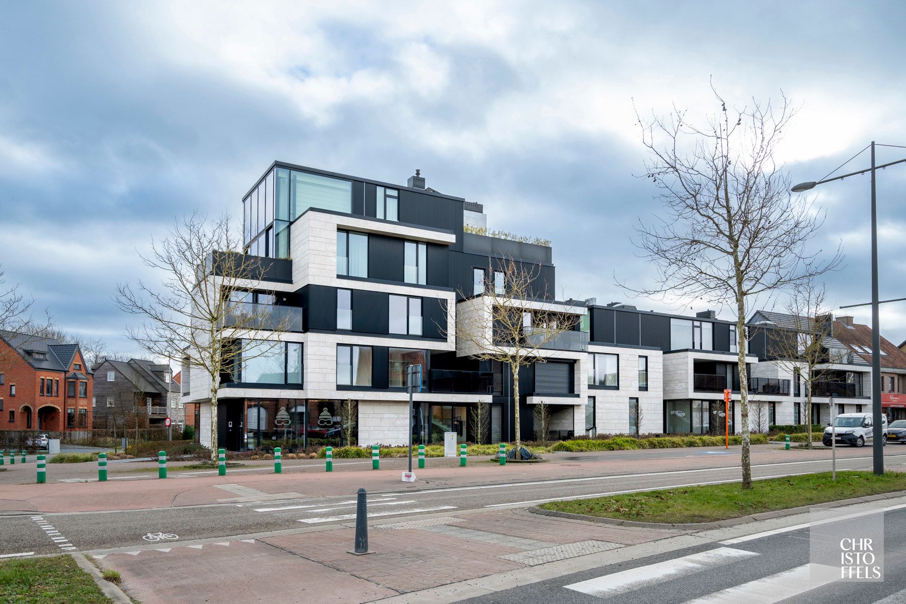 Nieuwbouwappartement in een architectonische residentie. foto {{pictureIndex}}