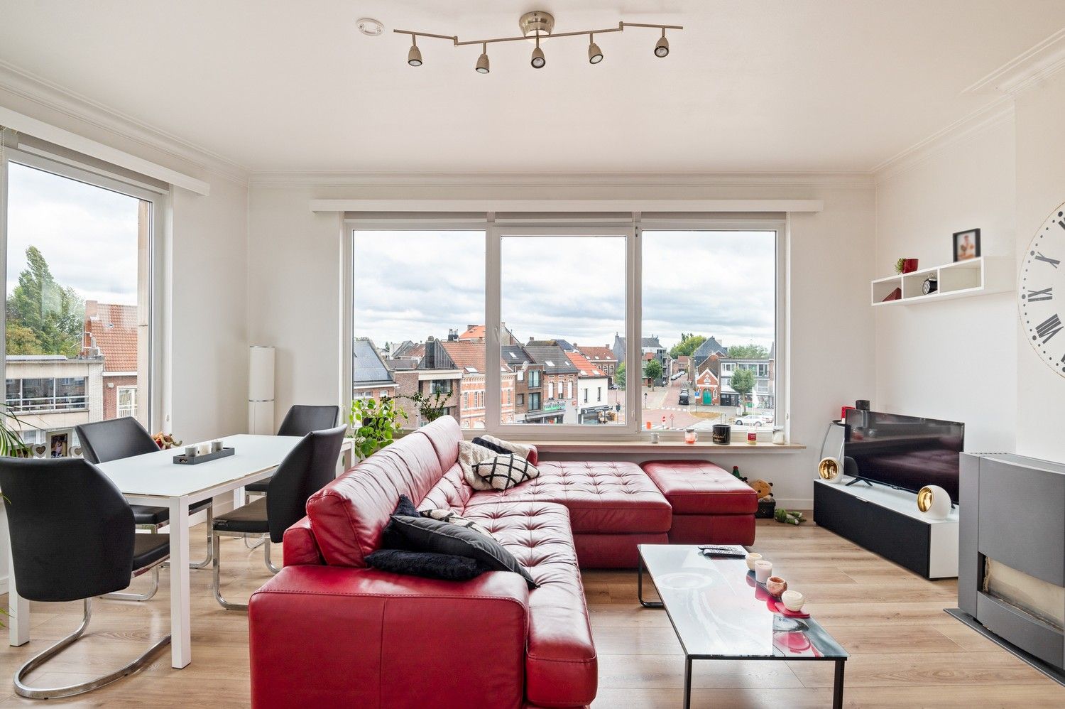 Verzorgd, centraal gelegen appartement met 2 slaapkamers te Niel foto 6