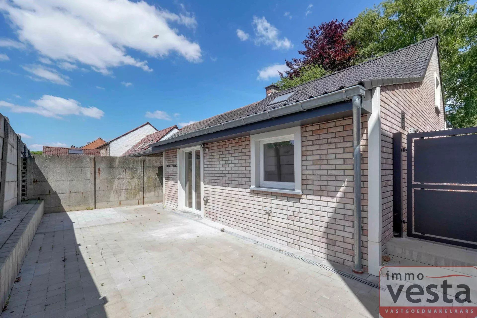 Gerenoveerde woning aan de stadsrand foto 14