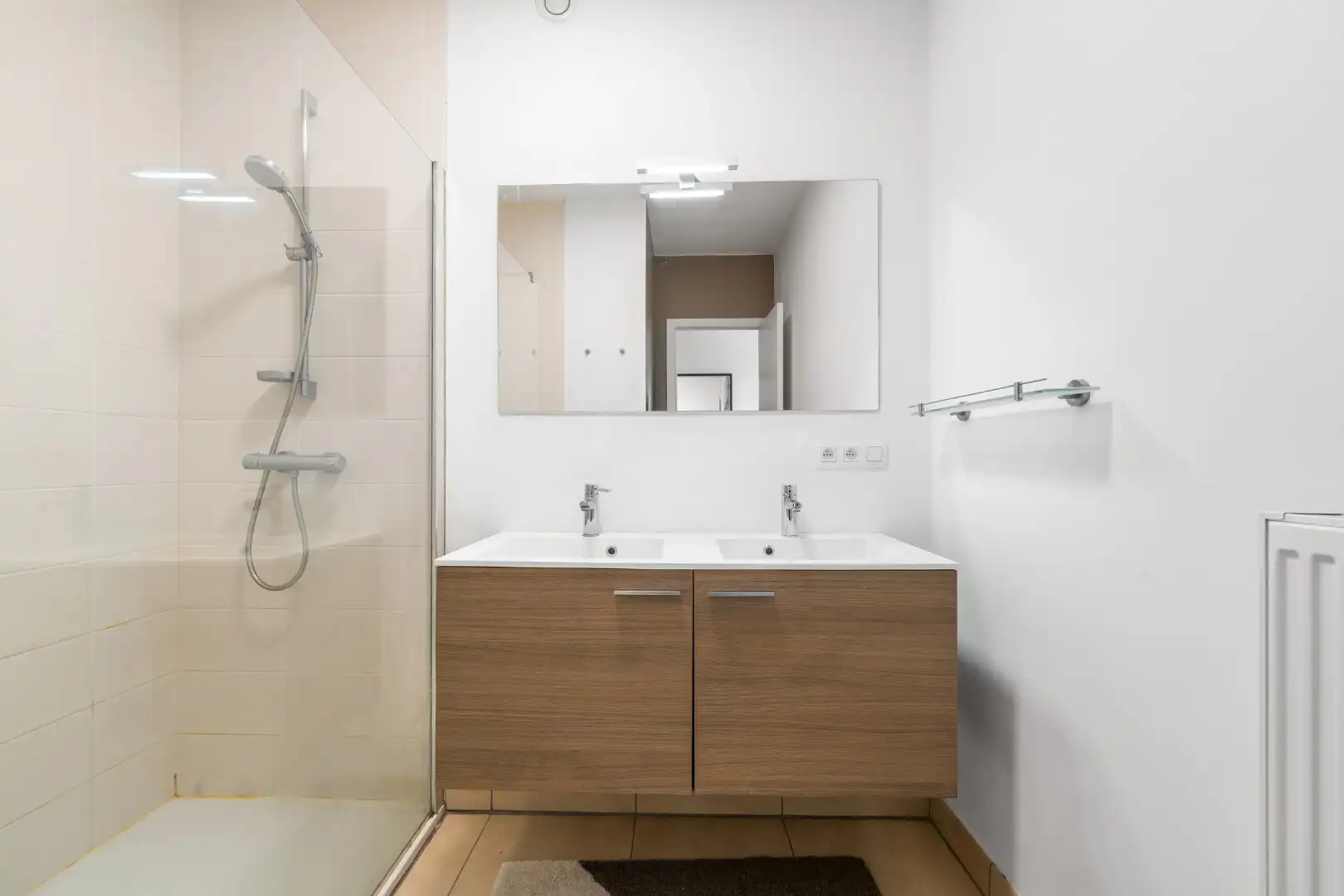 Instapklaar appartement met 2 slaapkamers te koop in Lokeren foto 11