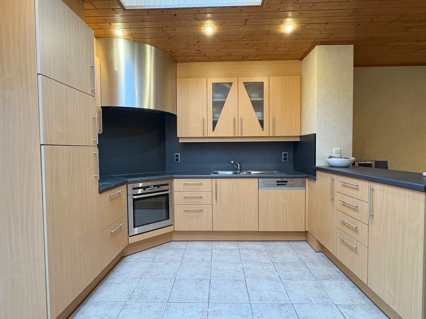 Instapklare woning te koop in Harelbeke met 3 slaapkamers en 2 leefruimtes! foto 5