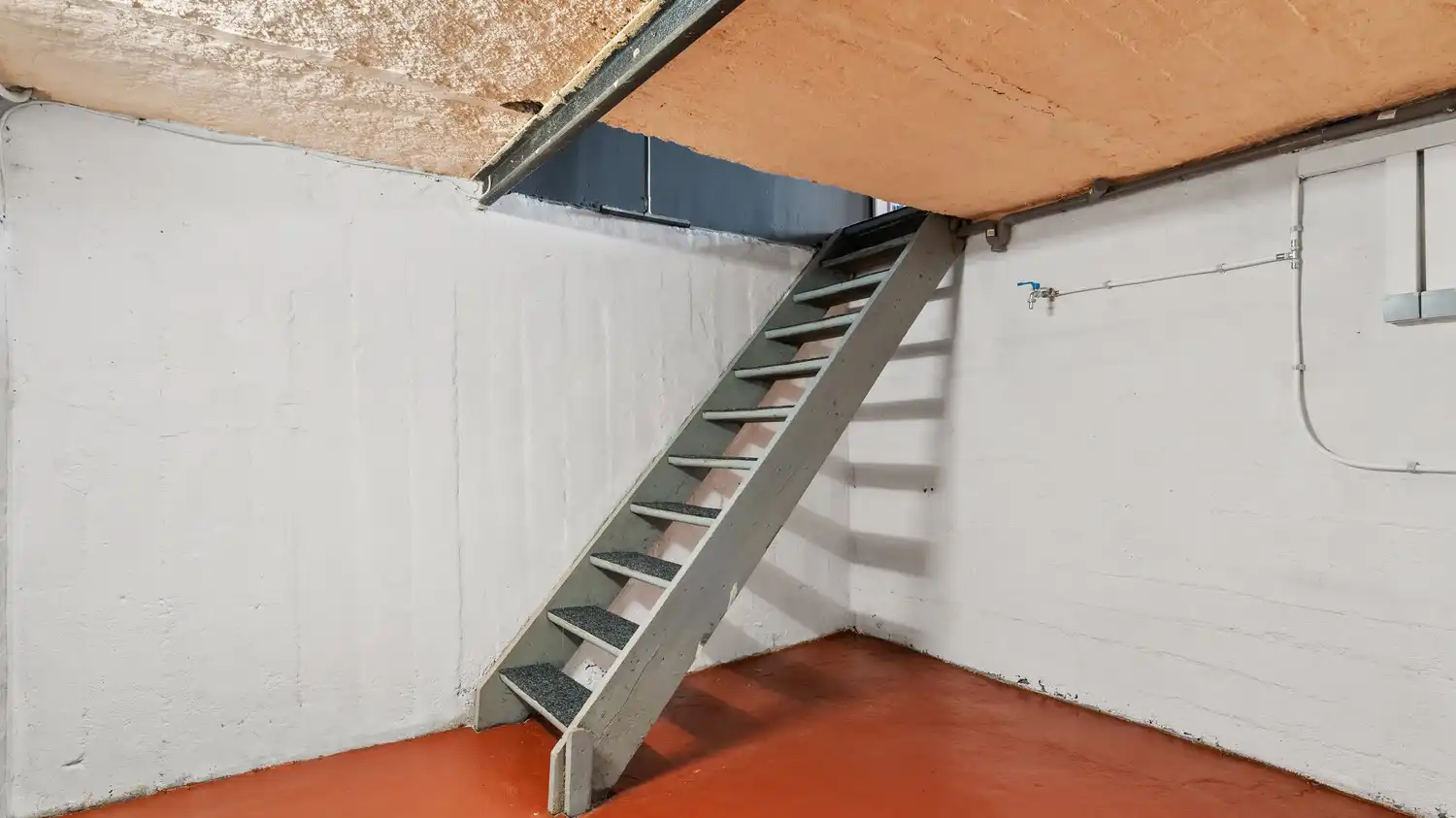 Volledig gerenoveerde woning met 3 slaapkamers en tuin. foto 17