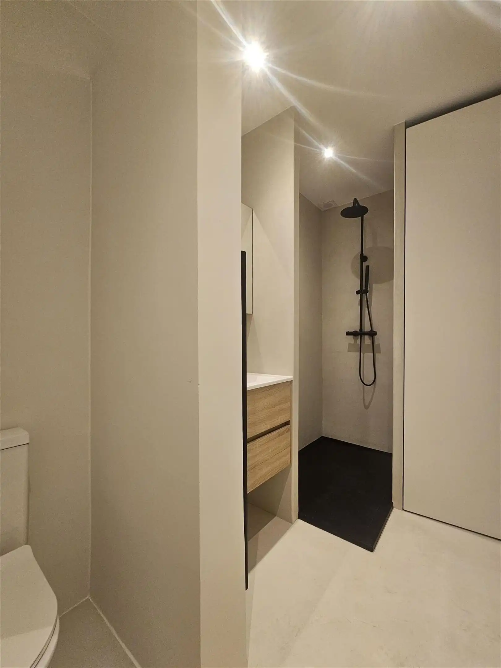 Instapklaar gelijkvloers appartement met stadstuintje! foto 8