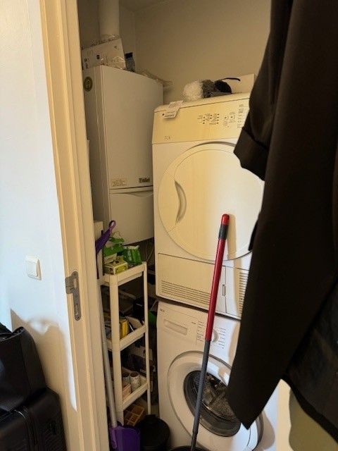 Knus 1 slaapkamer appartement te koop in het centrum van Maasmechelen, ideaal als investering! foto 10