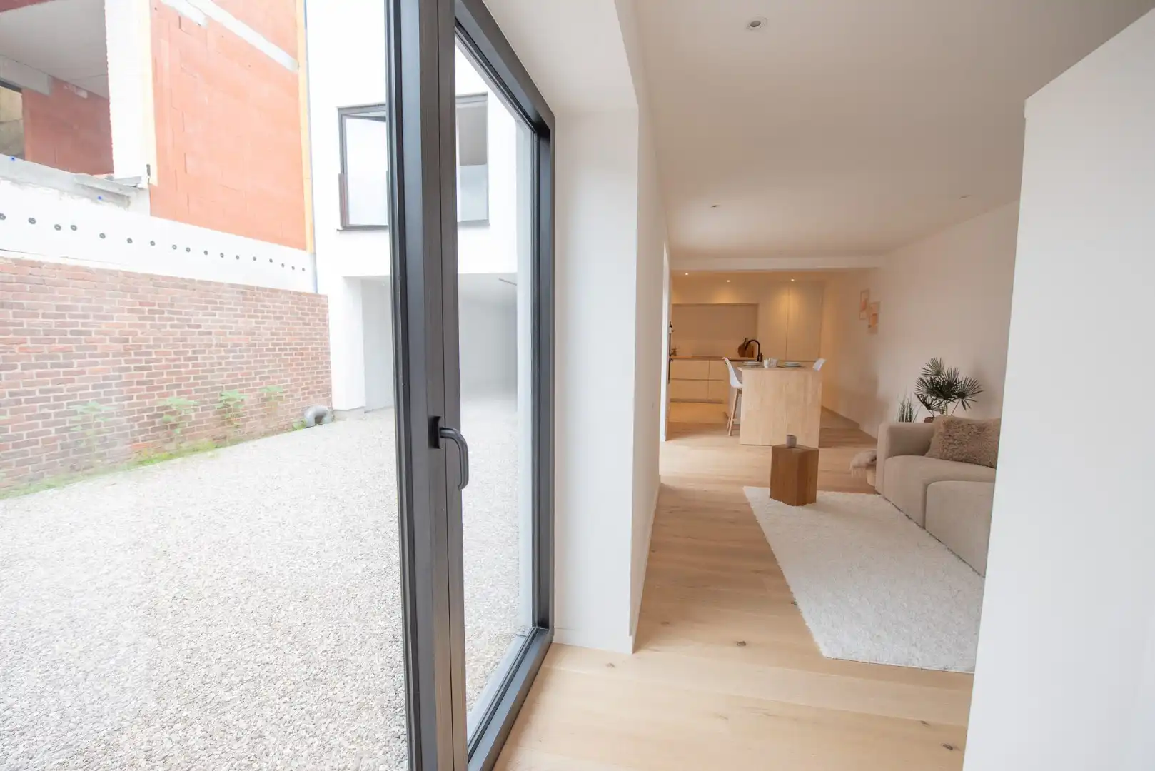 TE KOOP: Instapklaar, volledig gerenoveerd appartement met 1 slaapkamer in hartje Waregem foto 10