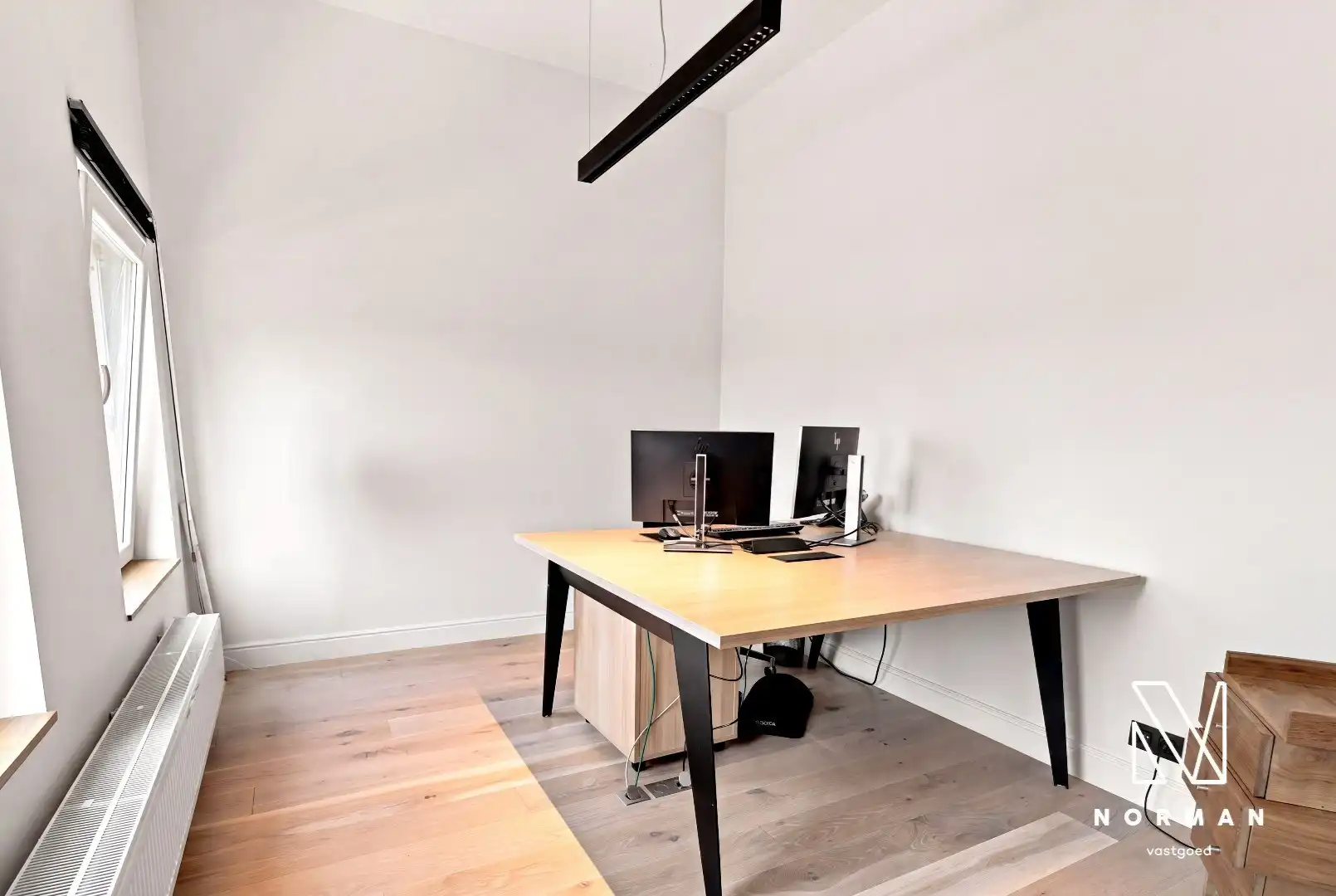 Multifunctioneel gebouw (burelen + magazijn + appartement) op commerciële ligging te Kortrijk foto 11