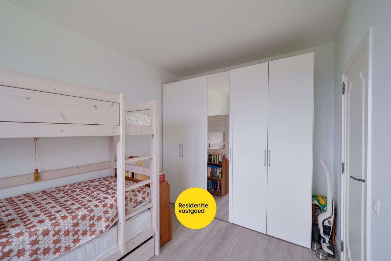 Appartement met 2 slaapkamers en zeezicht te Bredene foto 16