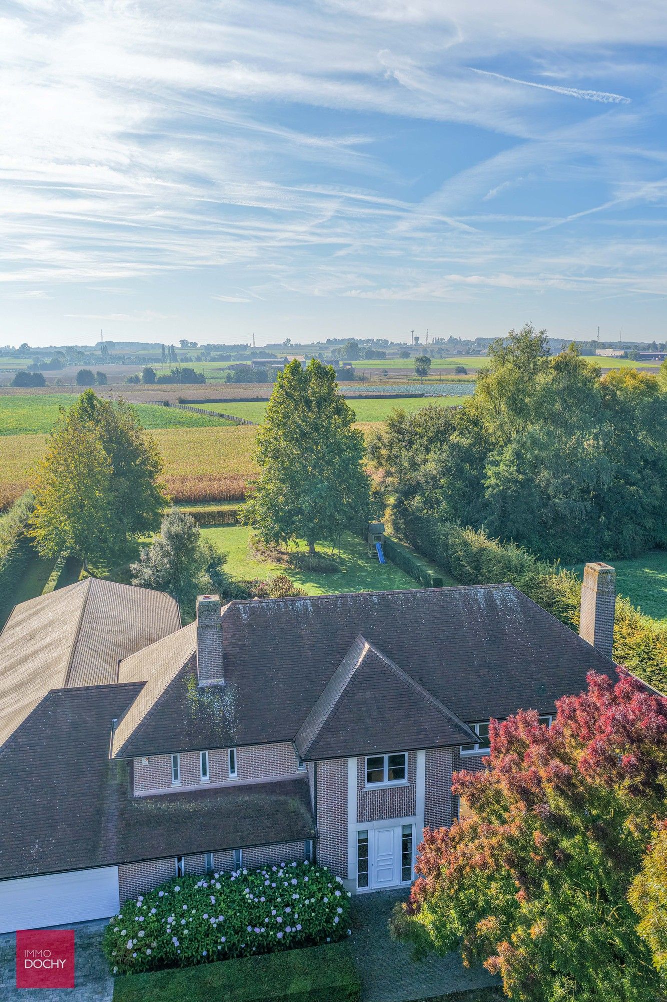 Rustig en residentieel gelegen ruime villa aan Hoog-Kortrijk foto 6
