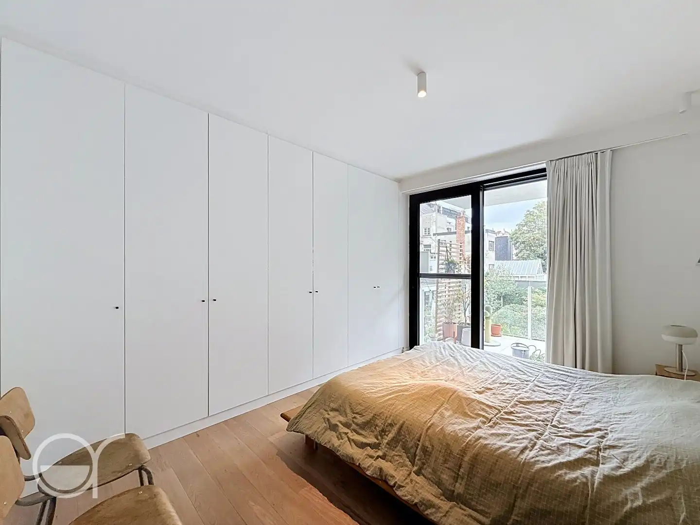 Modern 2-slaapkamerappartement met staanplaats op uitstekende locatie foto 8