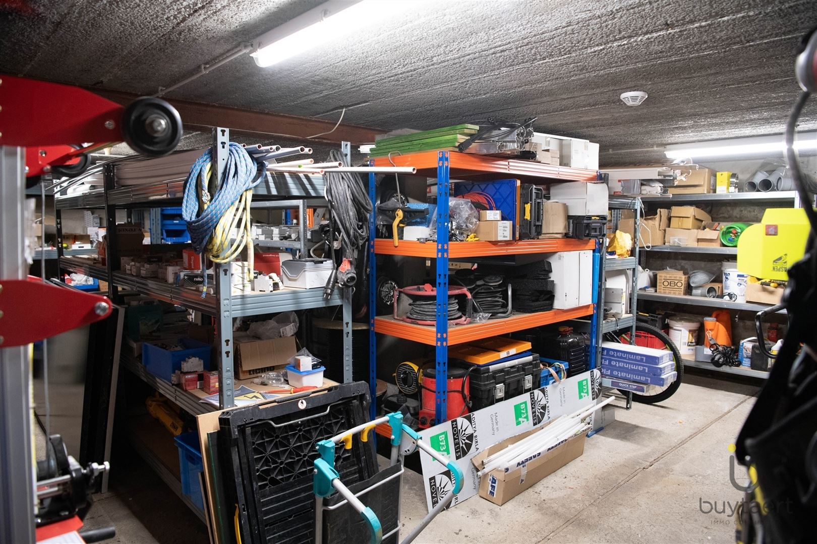 Ruime vrijstaande woning met dubbele inpandige garage! foto 40