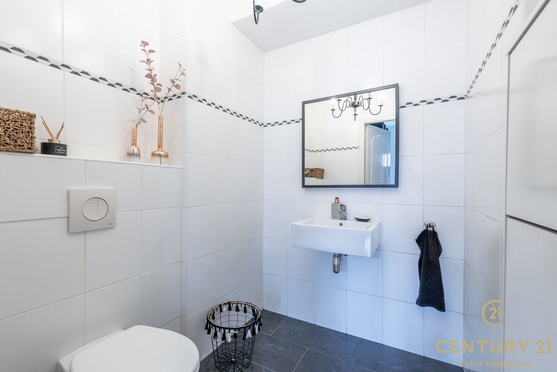 Ruime en Instapklare Hoekwoning met Tuin en Garage foto 5