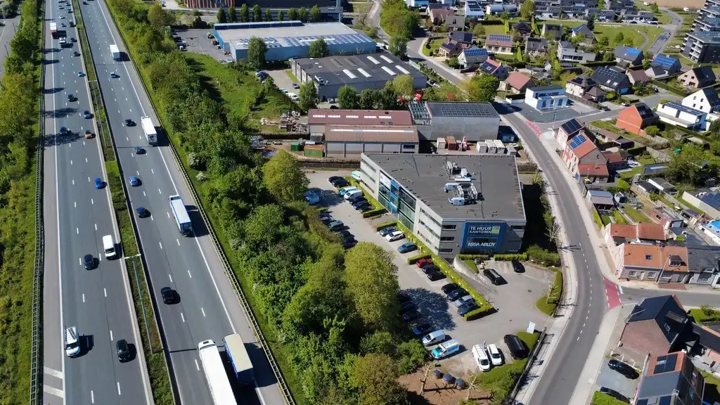 Strategisch gelegen eigentijdse kantoren te huur in Merelbeke-Melle foto 2