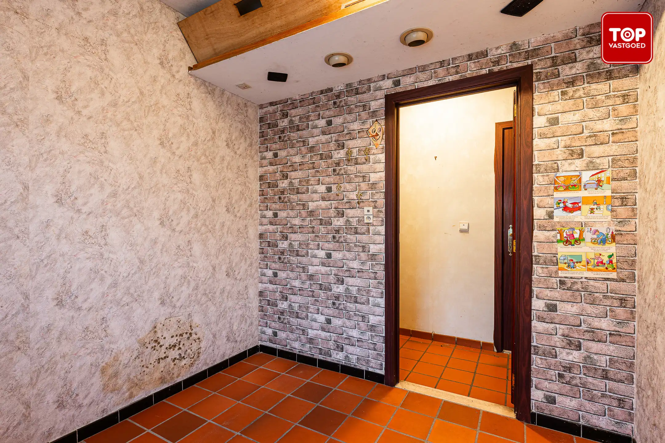 Ruime woning met veel potentieel in rustige wijk foto 14