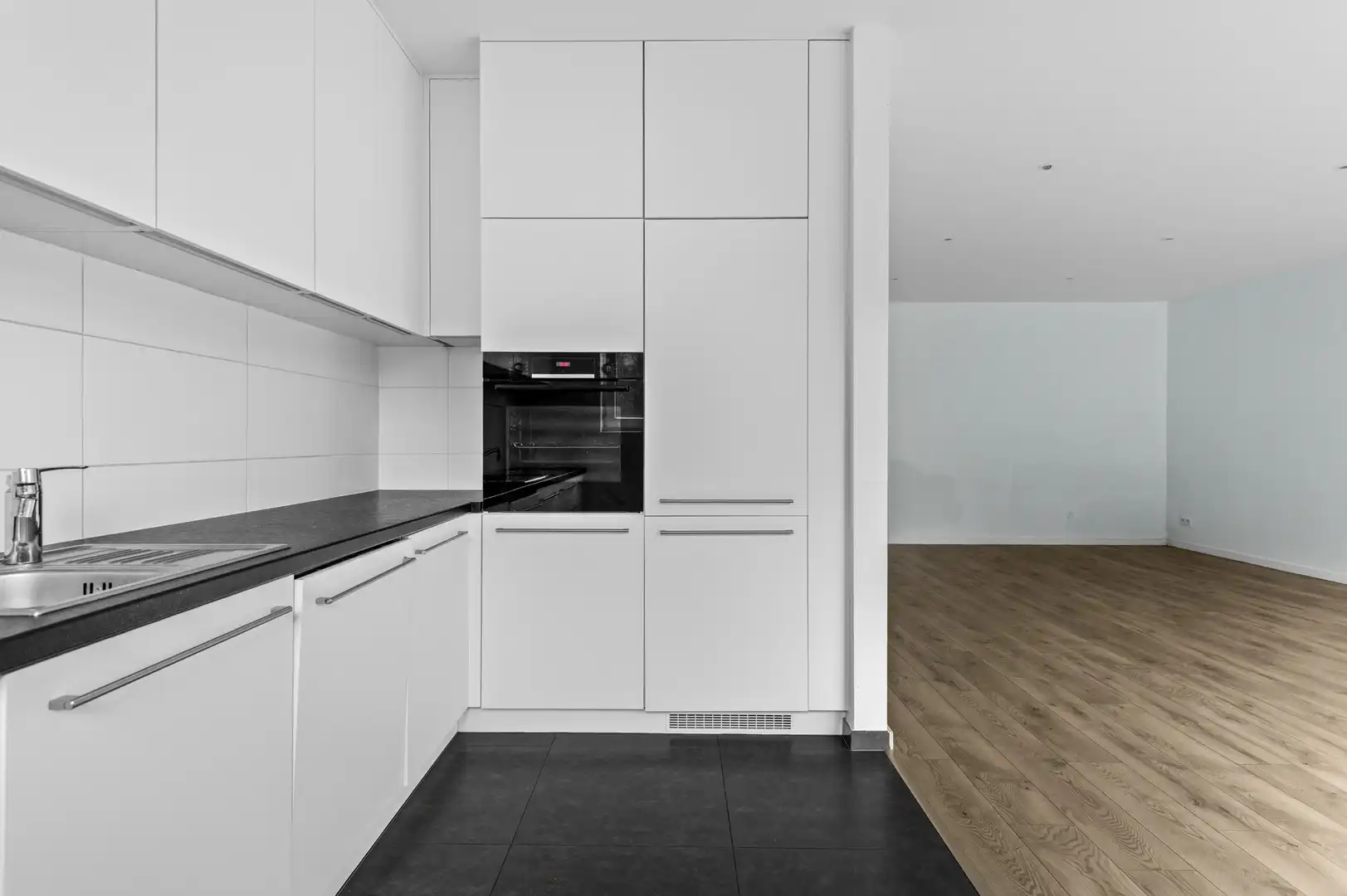 Energiezuinig 2 slaapkamer appartement met terras en garage foto 5