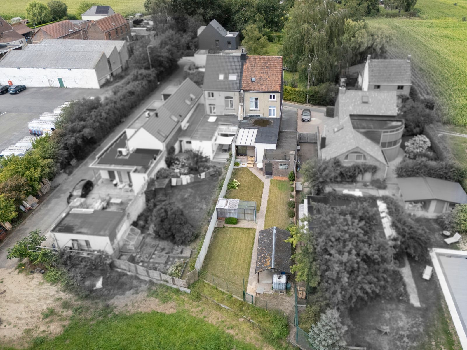 Ruime karaktervolle burgerwoning met zuidgerichte tuin in Evergem foto 24