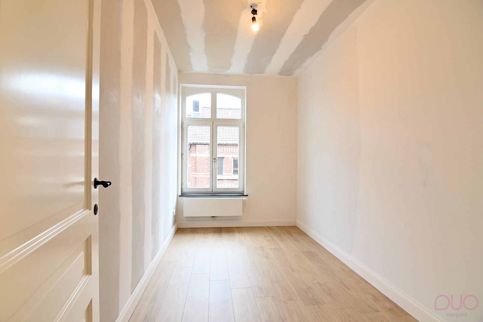 Instapklare herenwoning in het hartje van Sint-Truiden met 6 slaapkamers foto 17