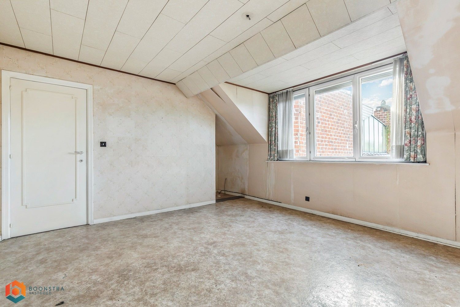 Te renoveren woning met 2slpkr foto 12