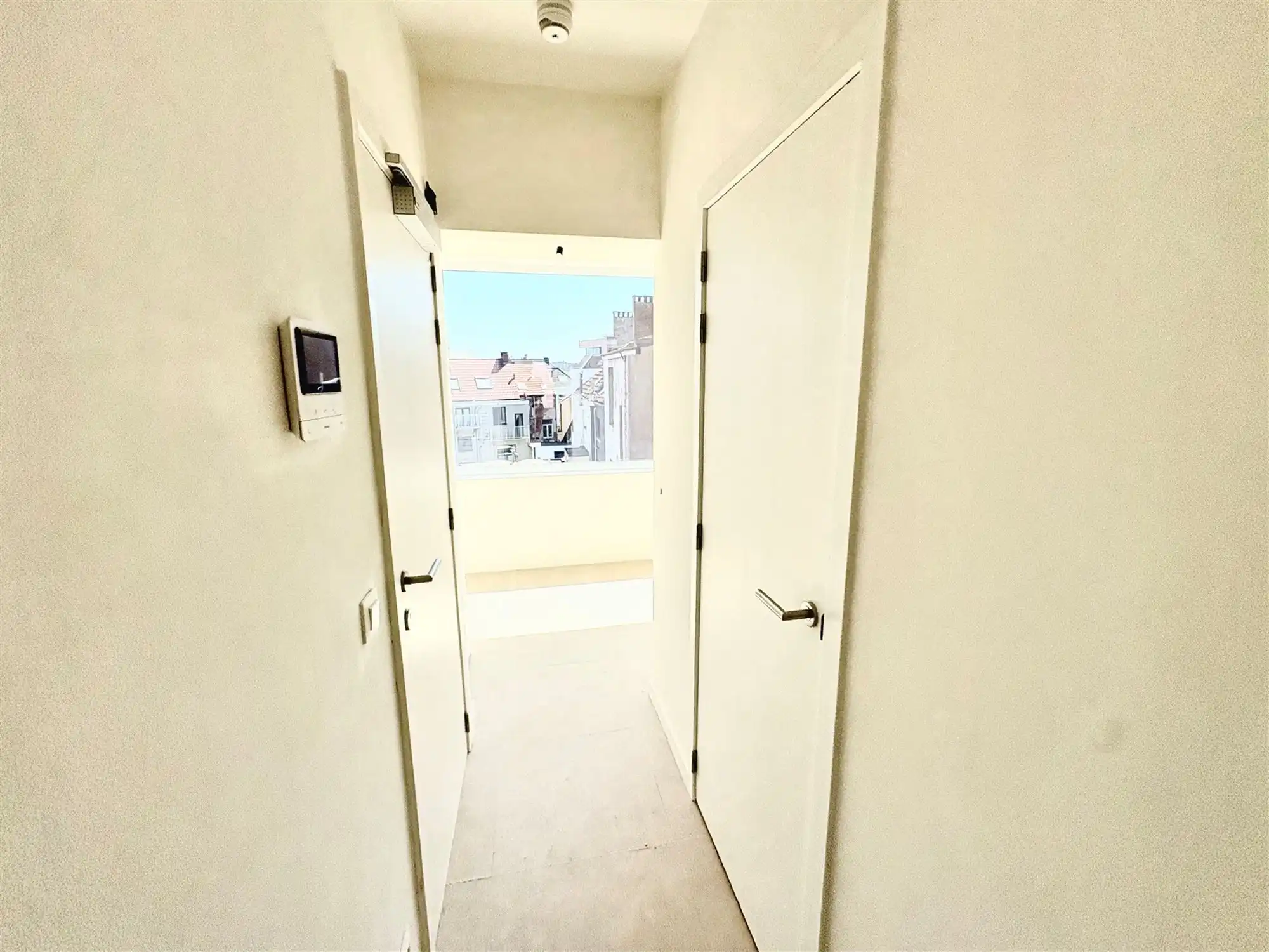 Prachtige studio met zonnig dakterras. foto 7