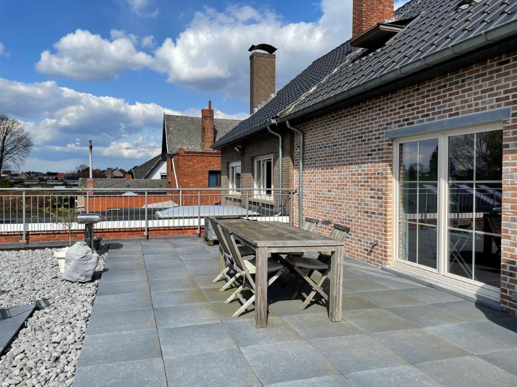 Ruime duplex met zonnig terras foto 12