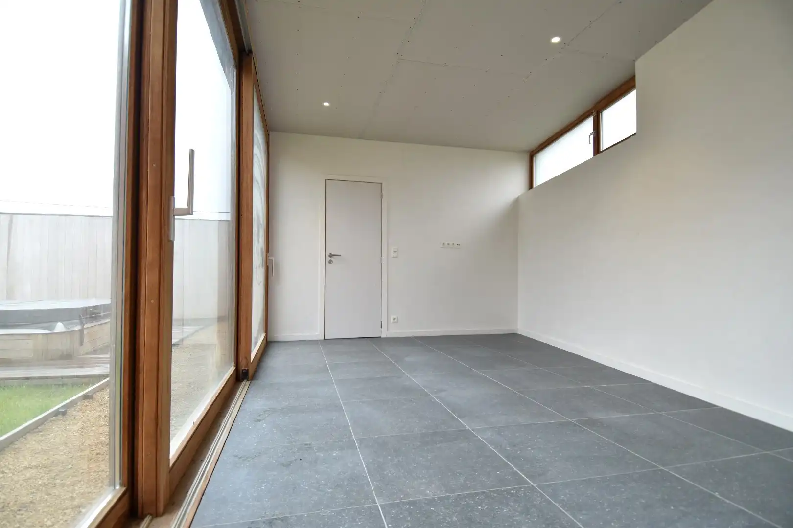 Vernieuwde HOB met 3 slaapkamers, bureel, zonnige tuin en garage te koop in Bellegem foto 19