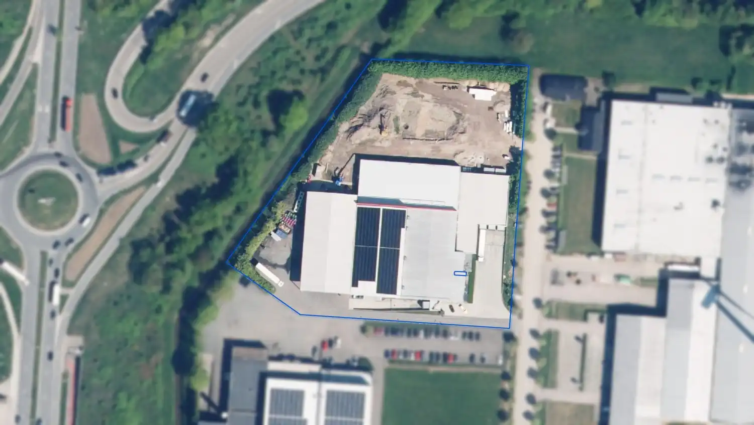 Logistiek bedrijfscomplex foto 2