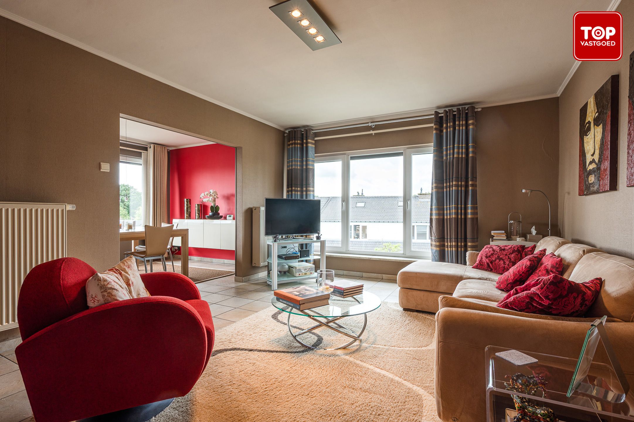 Instapklaar 2-slaapkamer appartement met garage en terras.  foto 4