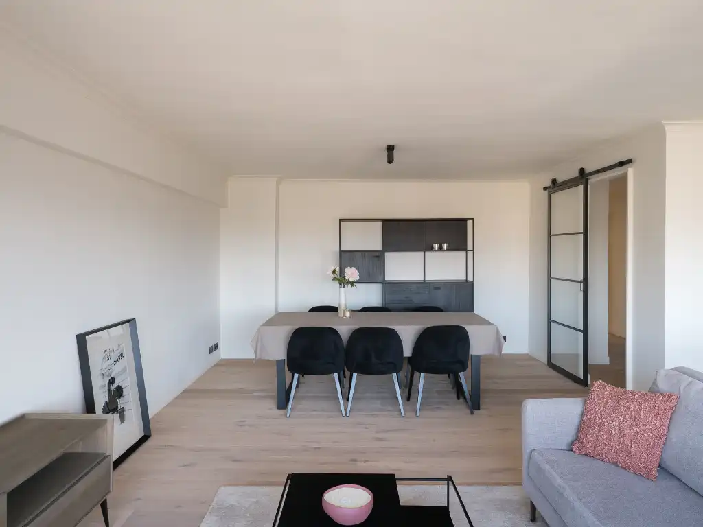 Ruim en lichtrijk 3 slpk appartement met terras nabij het station Gent-Sint-Pieters foto 9