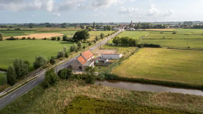 Groot-Diksmuide. Nieuwkapelle. Diverse weilanden van 2ha met instapklare stalling en voorzien van speciale afsluitingen foto 4
