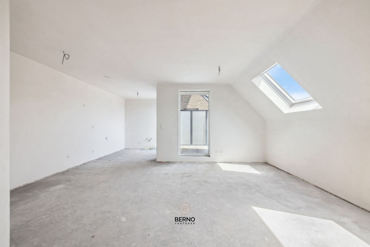 Ruim nieuwbouwappartement (6% BTW) met zonnig terras foto 2