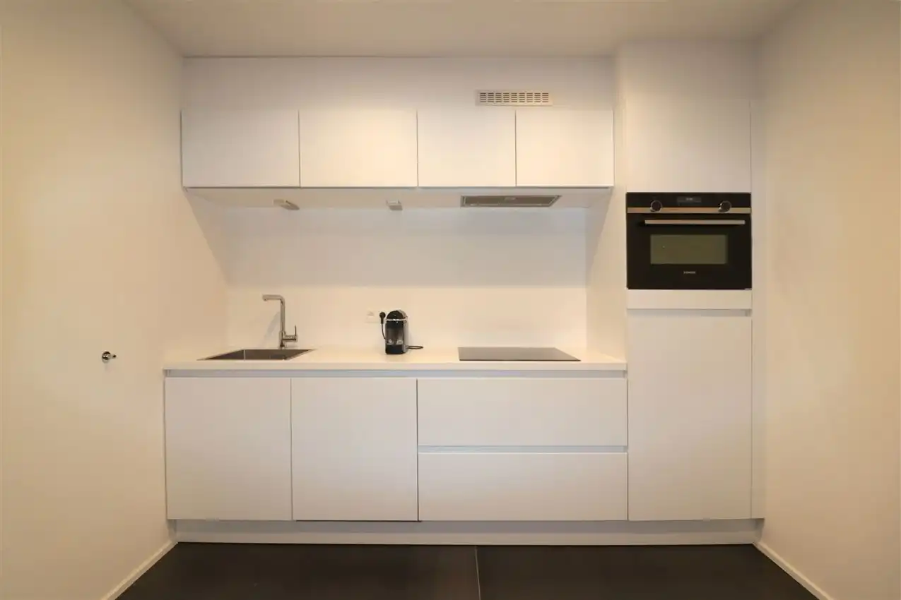 Optimaal gelegen winkel- of kantoorruimte foto 25