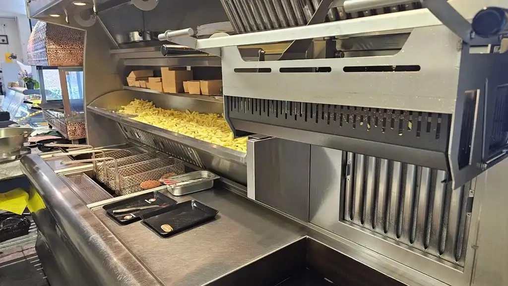 Te koop: Handelspand met topcommerciële ligging nabij Kolonel Dusartplein – Hasselt foto 6