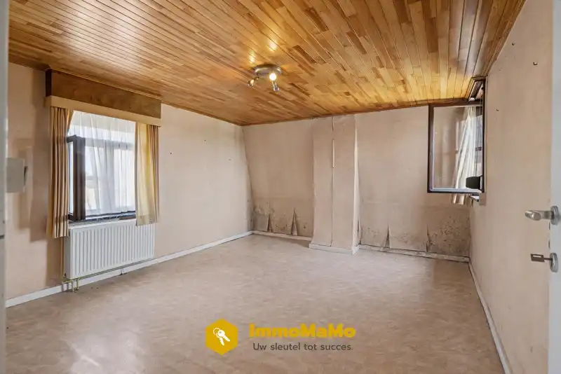 WONING MET 4 GARAGES & GROTE OPSLAGRUIMTE/HANGAAR IN WACHTEBEKE (LOCHRISTI) foto 17