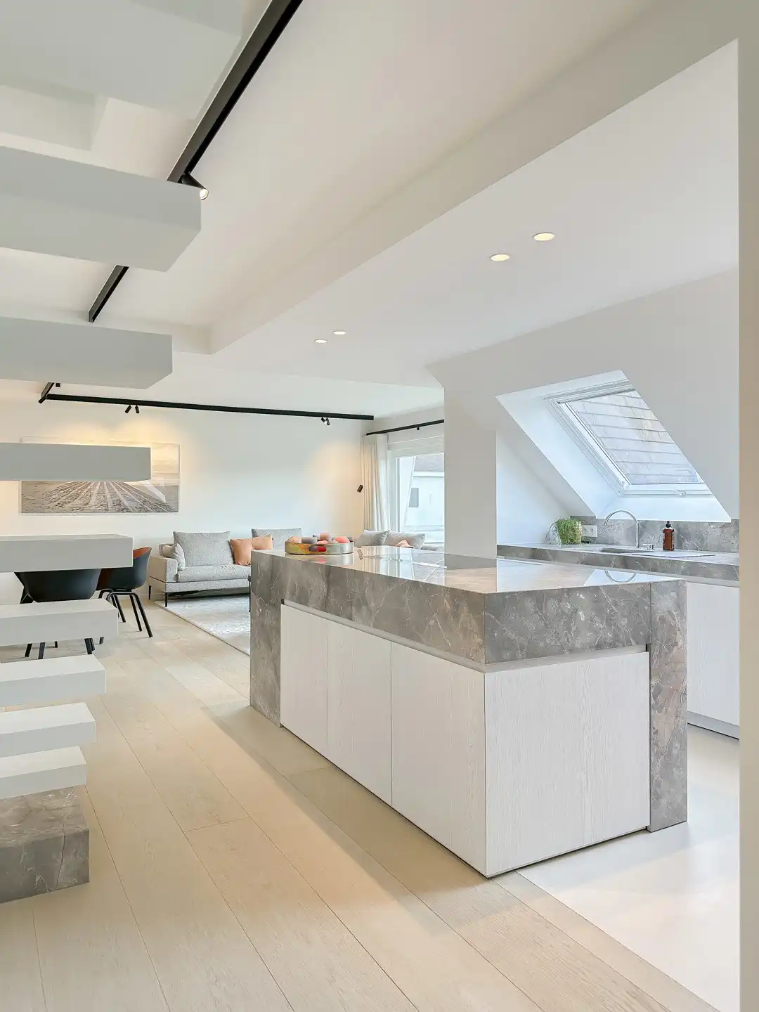 Bijzonder verfijnd duplexappartement, gelegen in het Zoute foto 17