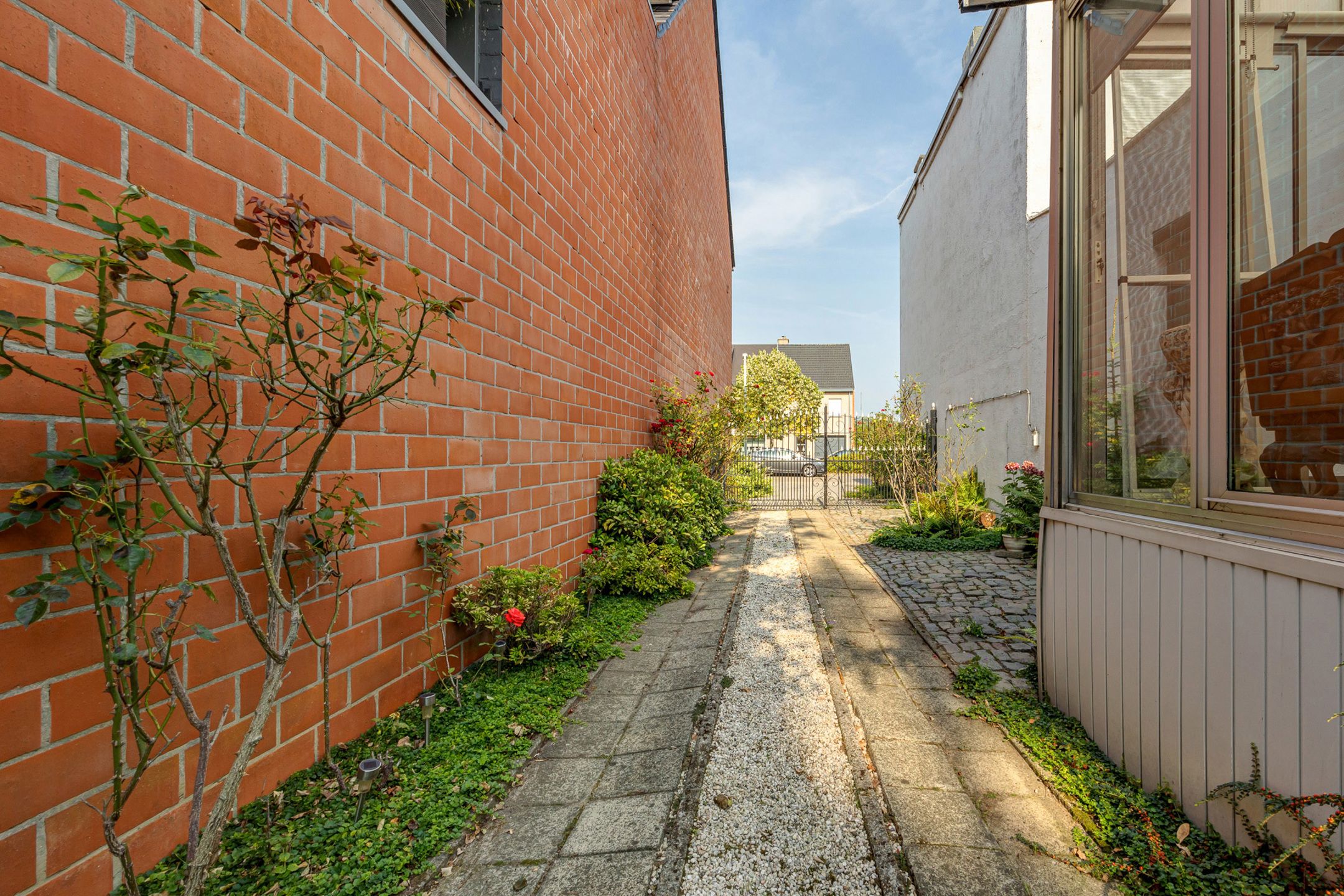 goed gelegen te renoveren woning met tuin en 2 garages + aanpalende bouwgrond (175m²) foto 24