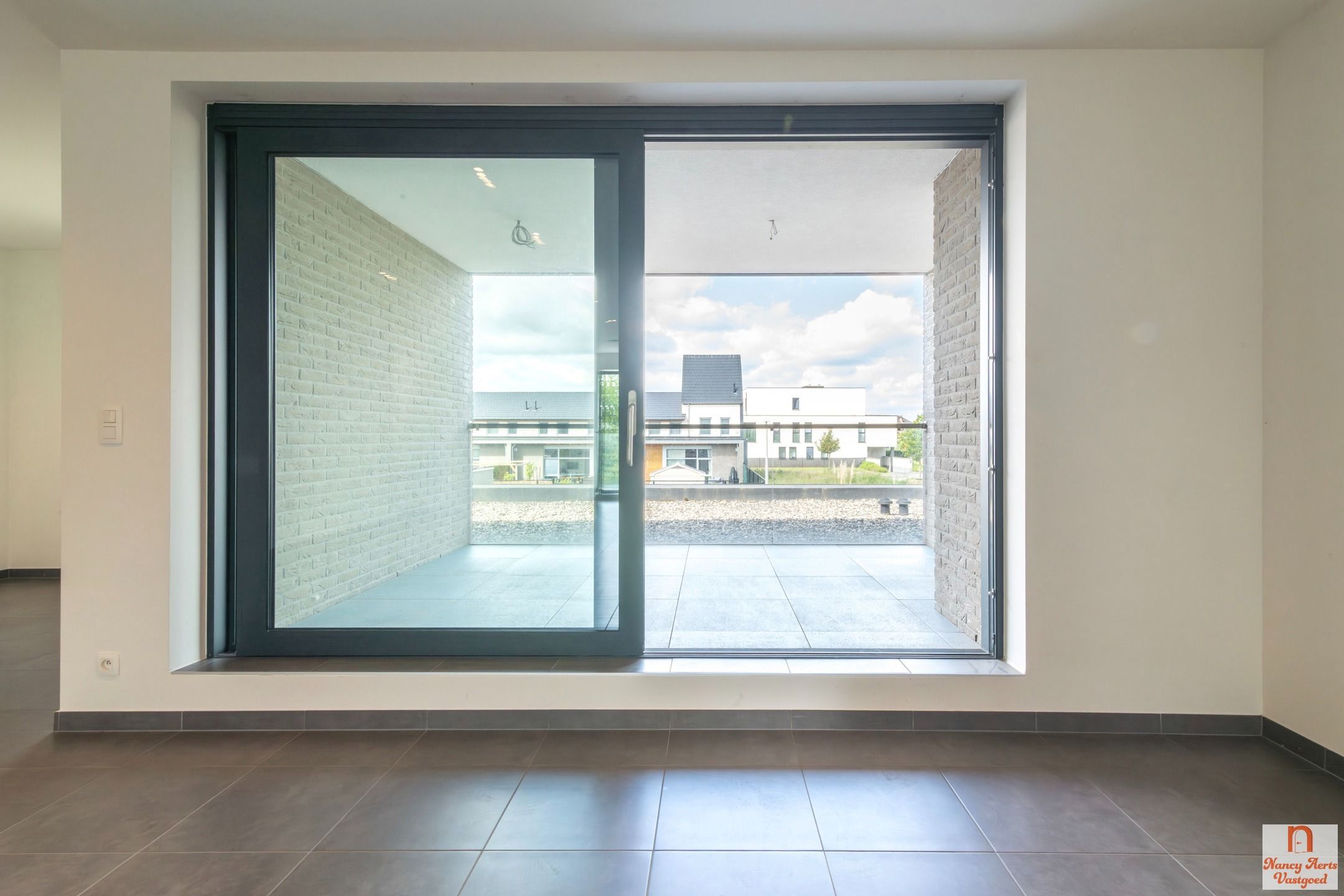 Licht en ruim duplexappartement met parking in Hasselt  foto 14