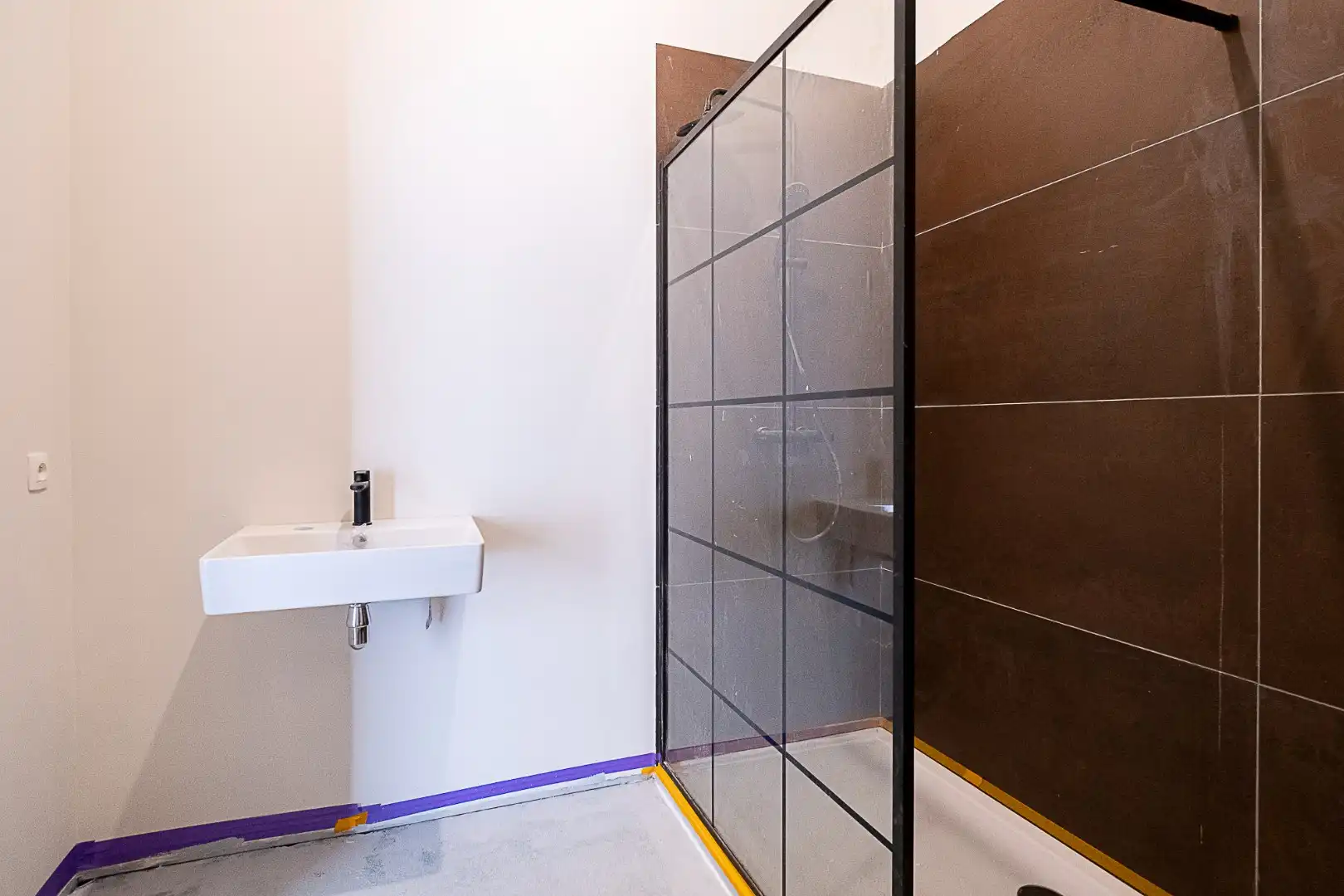 Lichtrijk wonen in industriële stijl foto 9