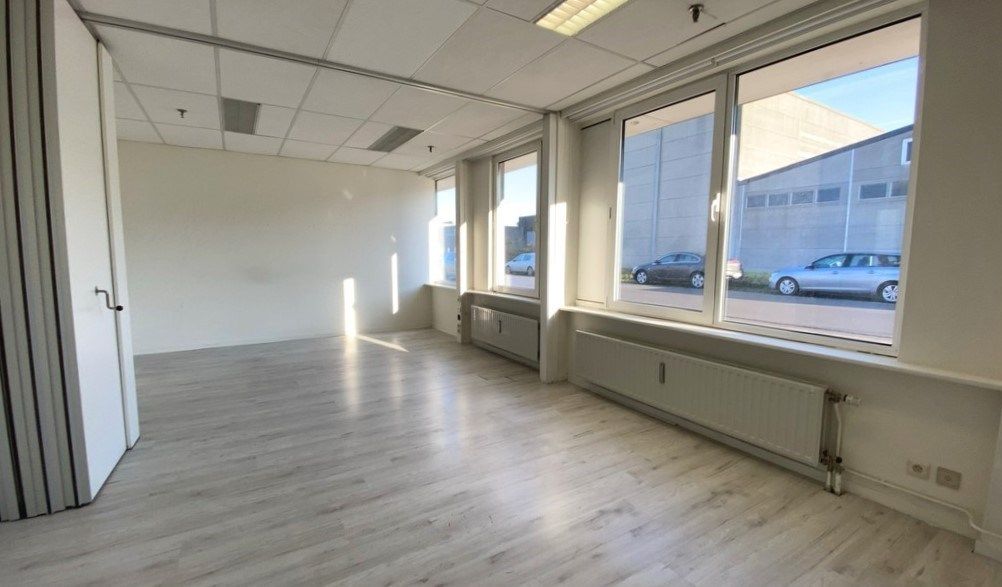 Budgetvriendelijk kantoor te huur bij E40 in Wetteren foto 7