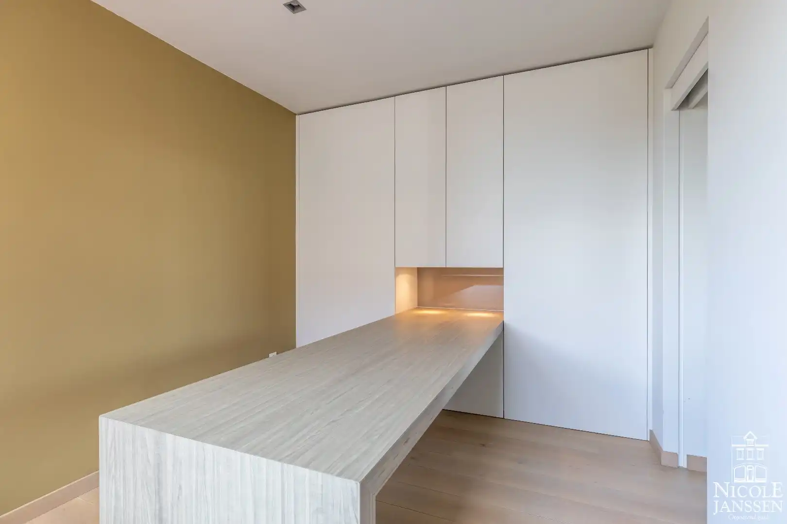 Zeer moderne en luchtige woning met twee slaapkamers gelegen op een rustige locatie foto 15