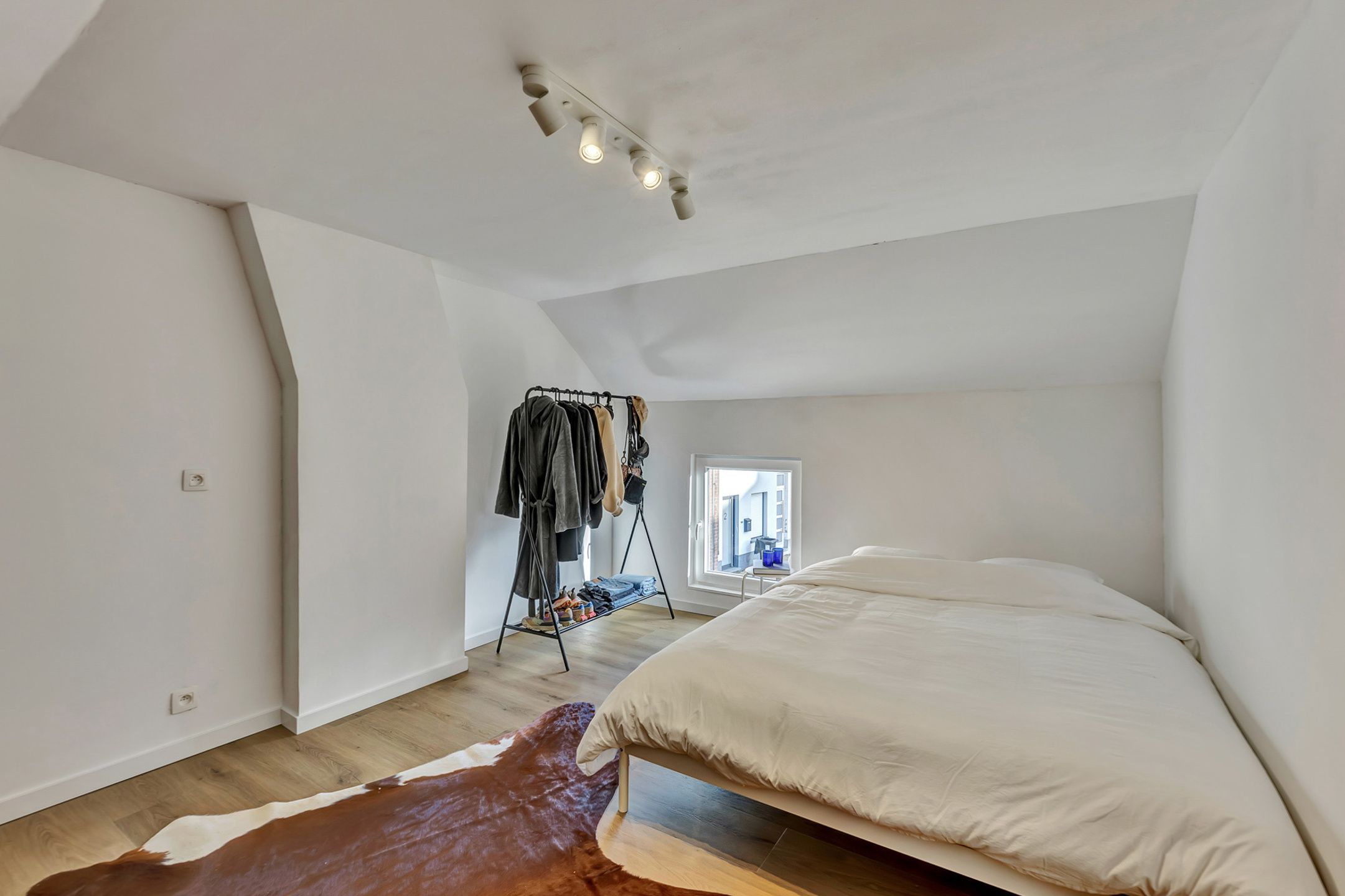 Centraal gelegen instapklare rijwoning foto 11