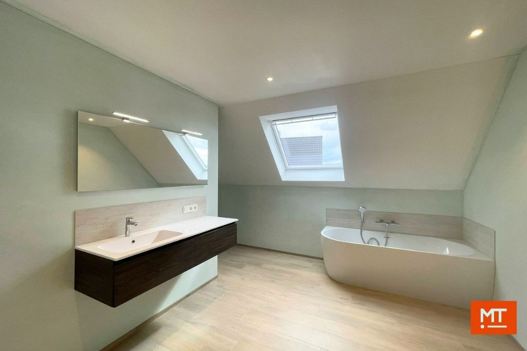 Kwalitatieve nieuwbouwwoning te huur op een rustige locatie in het centrum van Passendale foto 14
