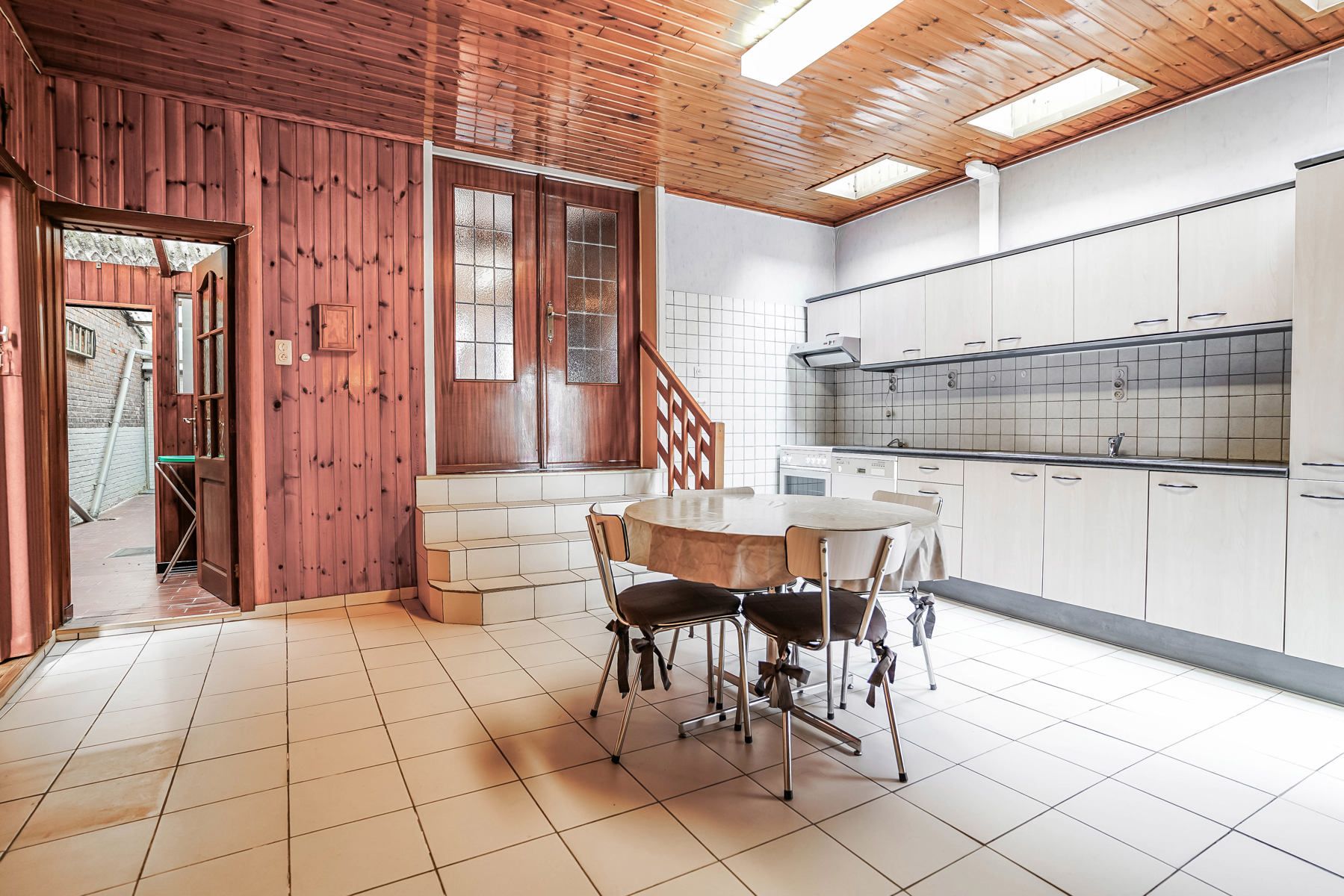 Te renoveren rijwoning met tuin te Steenhuffel foto 7