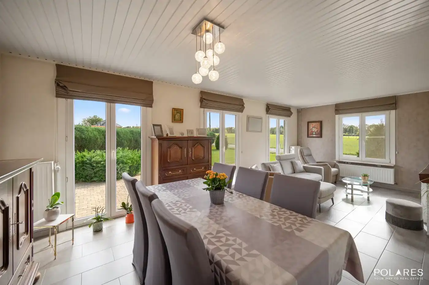 Fantastisch gelegen vrijstaande bungalow foto 9