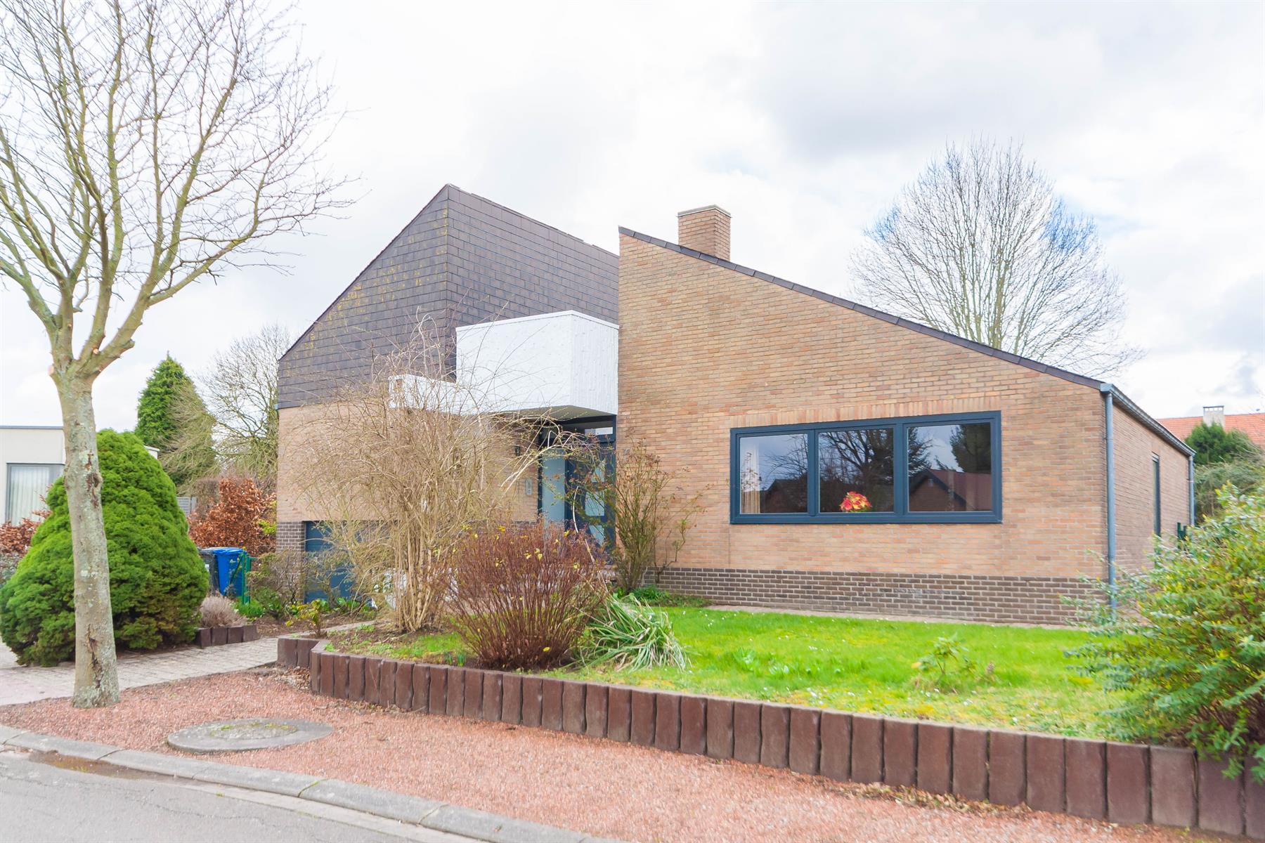 Villa te huur foto {{pictureIndex}}