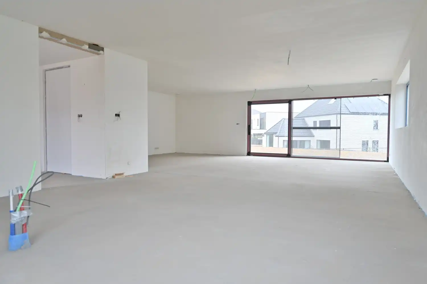 Moderne woning (casco-plus) met strakke architectuur en tal van mogelijkheden foto 4