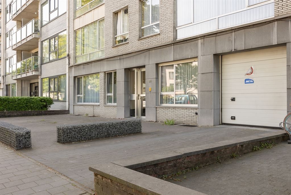 Te renoveren appartement met autostaanplaats foto 22